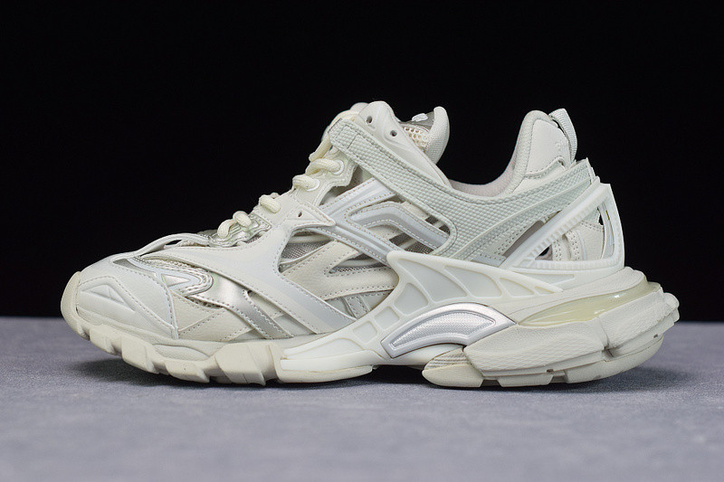 bc track sneaker