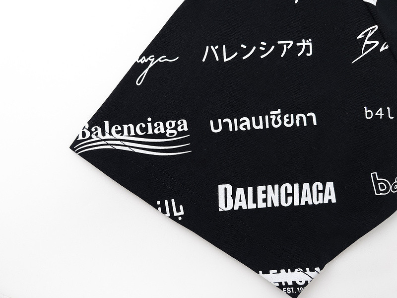 Ba*len*cia*ga clothes