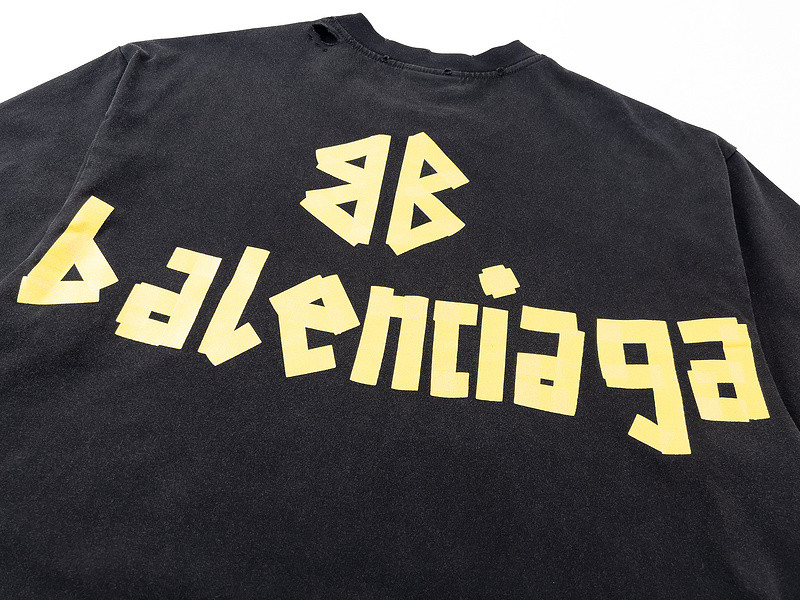 Ba*len*cia*ga clothes
