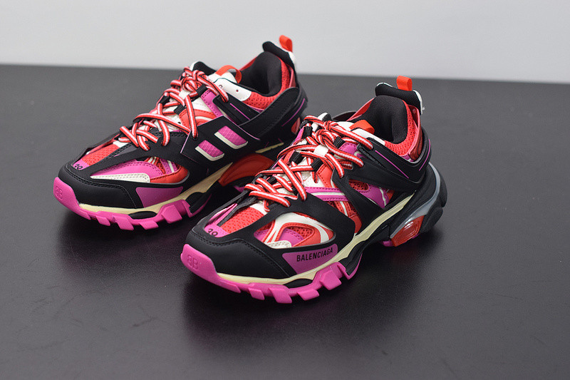 bc track sneaker