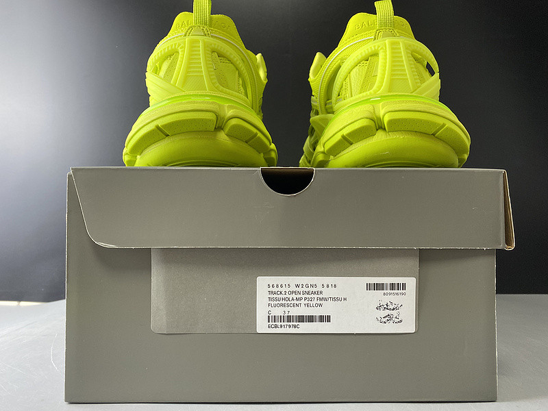 bc track sneaker