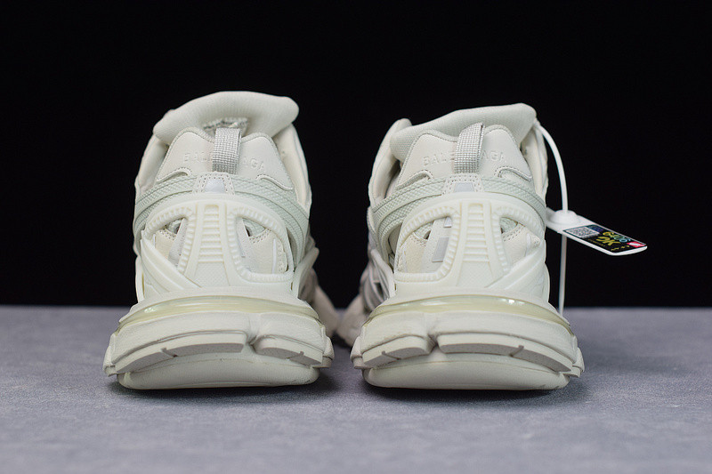 bc track sneaker