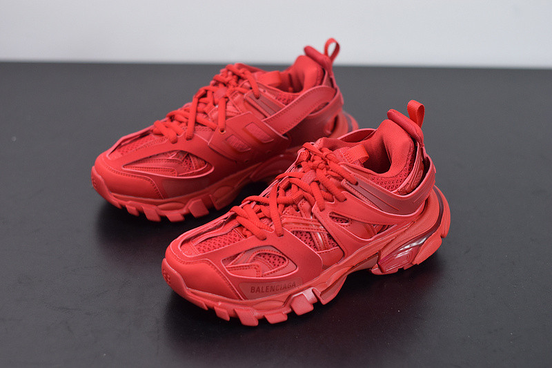 bc track sneaker
