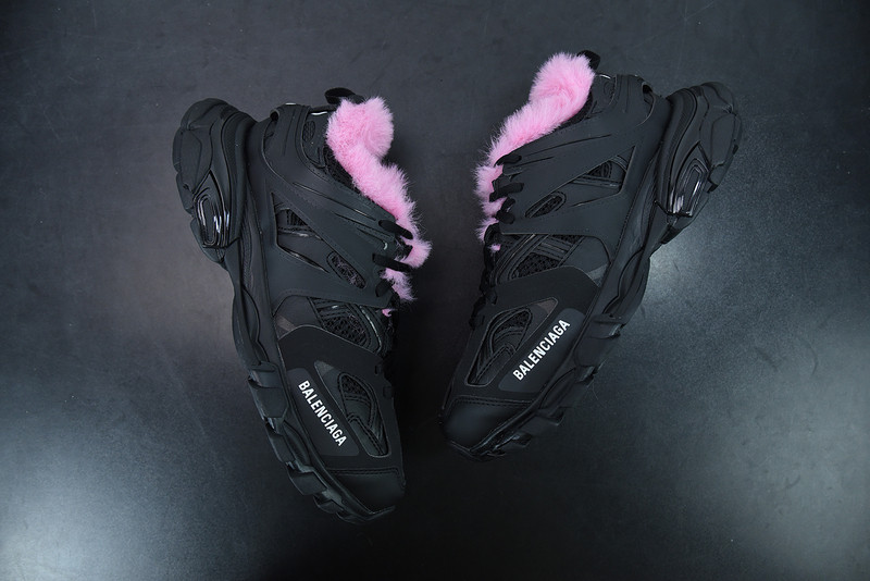 bc track sneaker