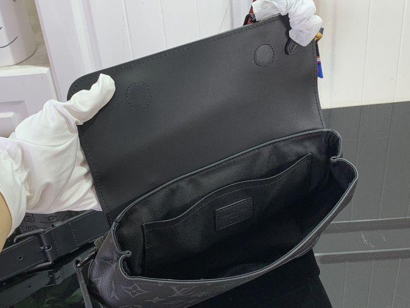 LVT PURSE