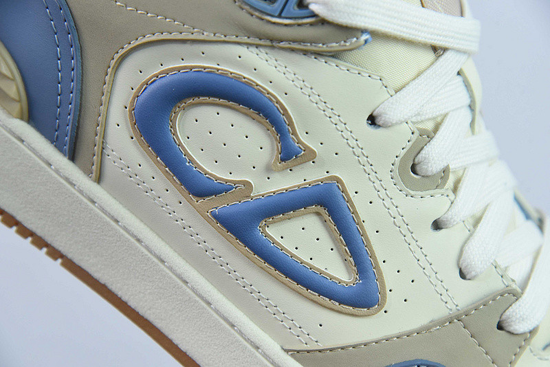 dio* sneaker