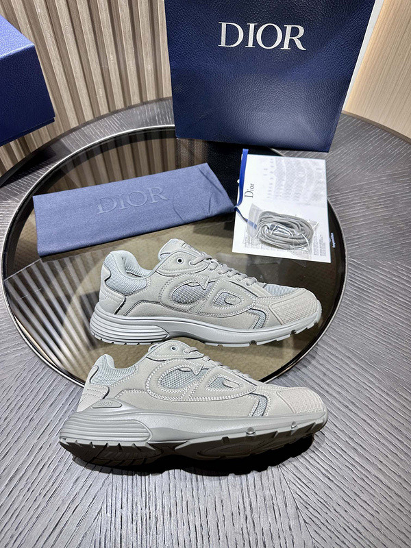 dio* sneaker