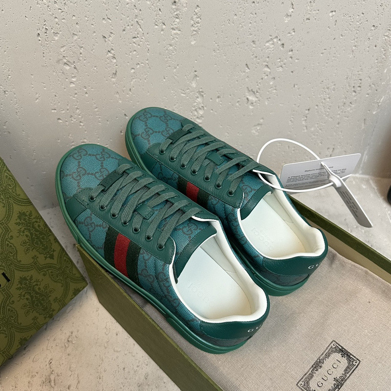 G*u*i sneaker
