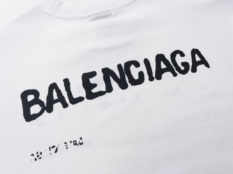 Ba*len*cia*ga clothes