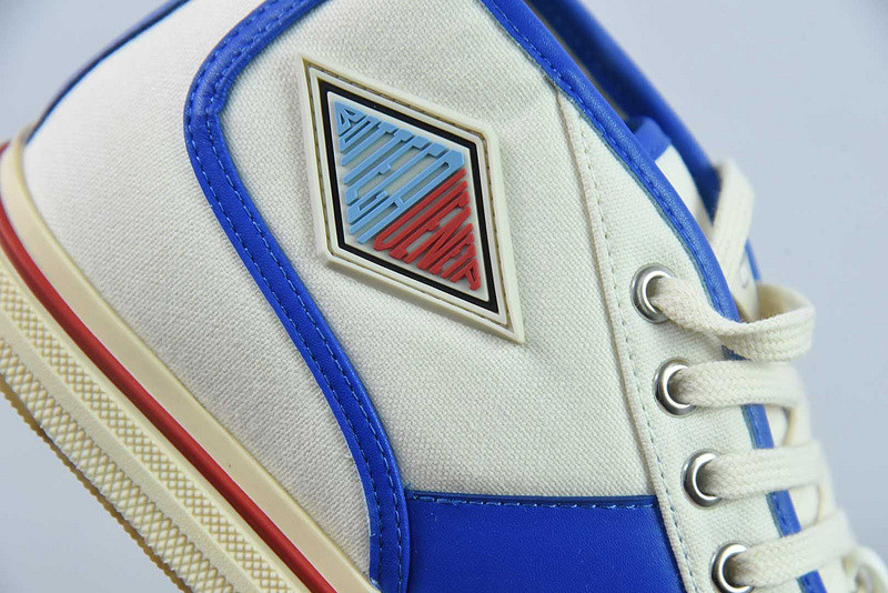 b0tte*a Ven*ta sneaker