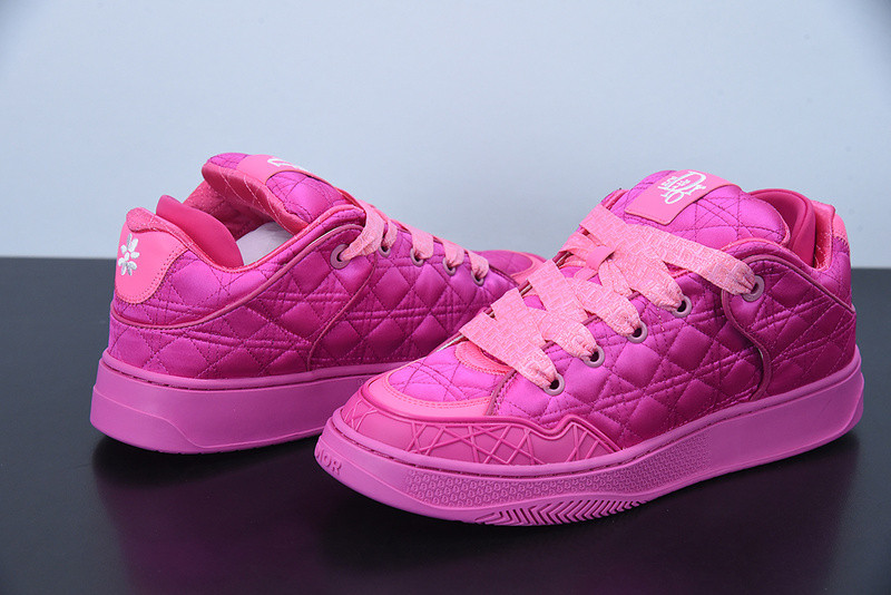 dio* sneaker