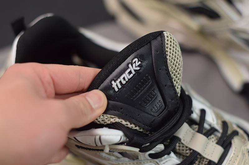 bc track sneaker