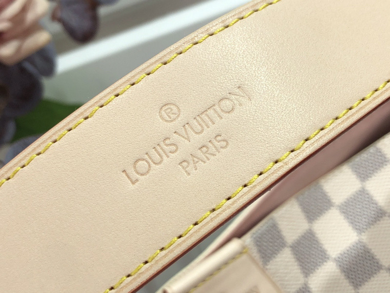 LVT PURSE