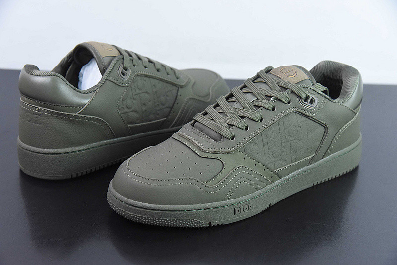 dio* sneaker