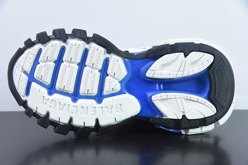 bc track sneaker