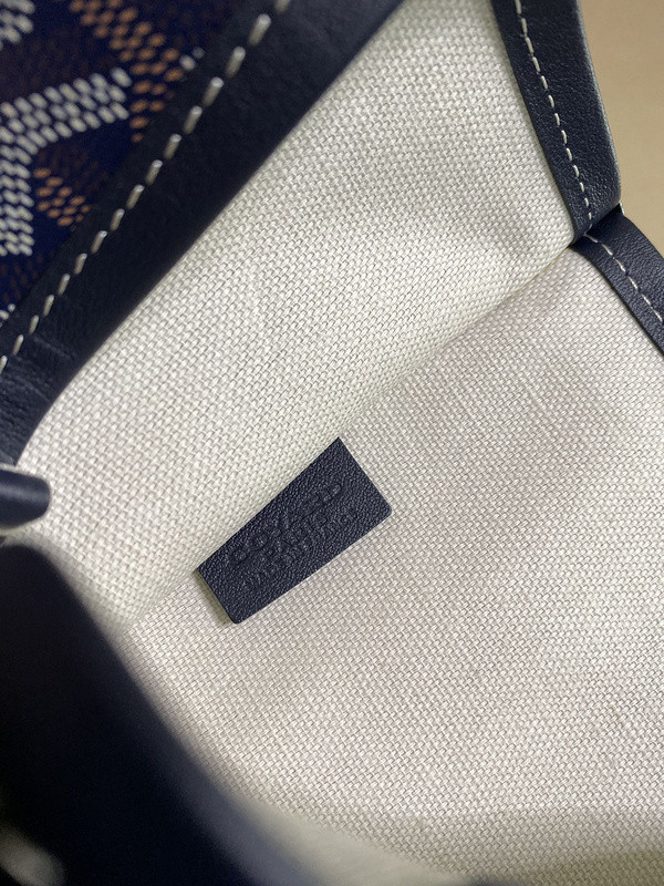 GOYARD PURSE
