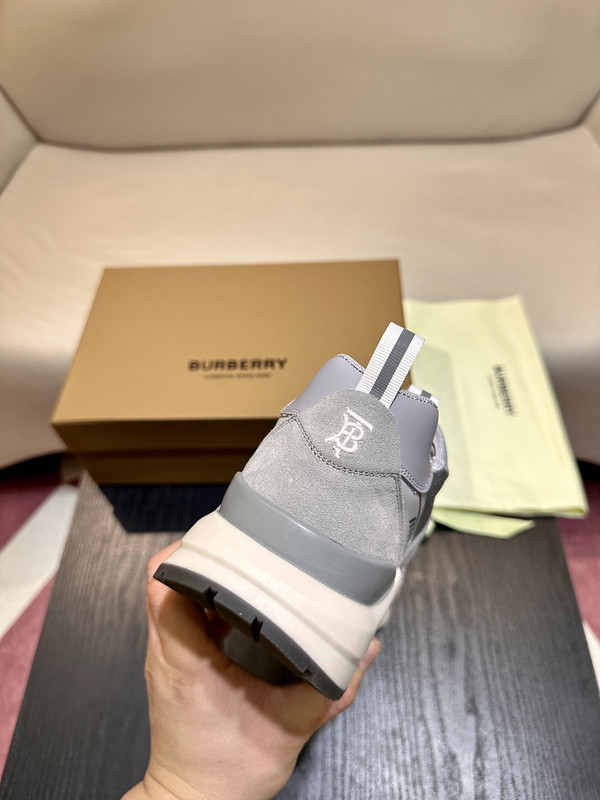 B**rry sneaker