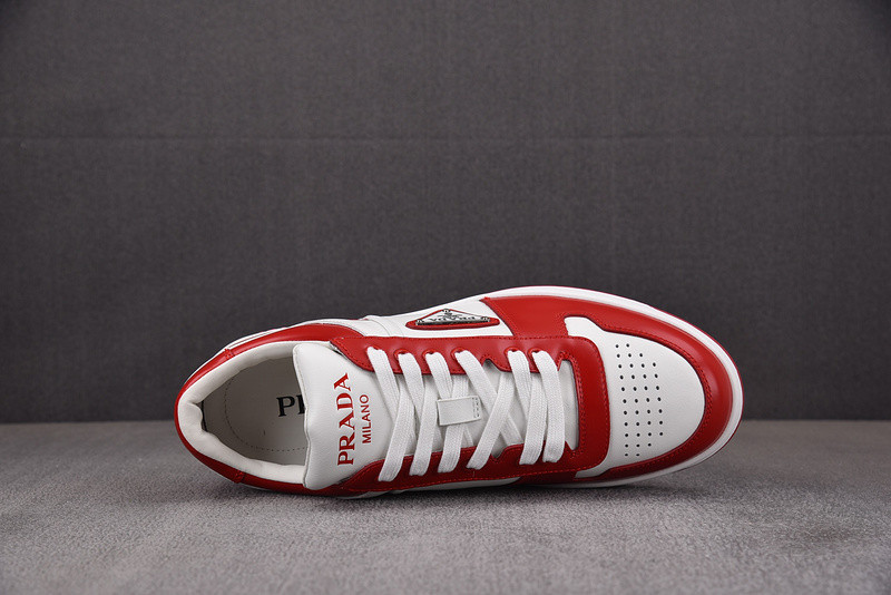 pr sneaker