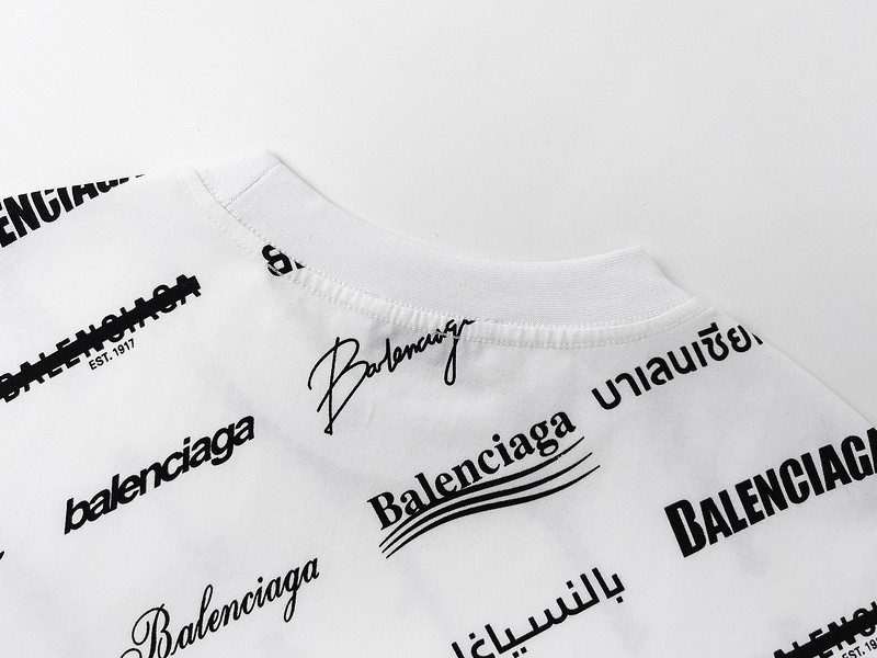 Ba*len*cia*ga clothes