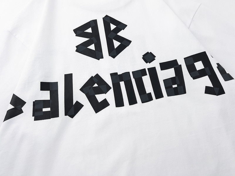 Ba*len*cia*ga clothes