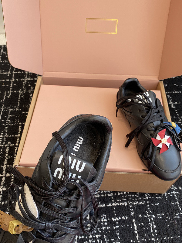 MIUMIU SNEAKER