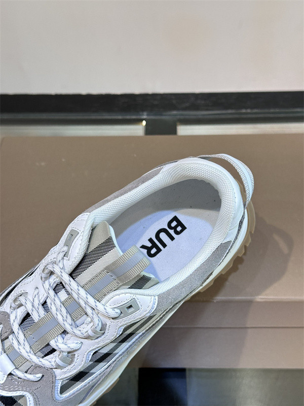 B**rry sneaker