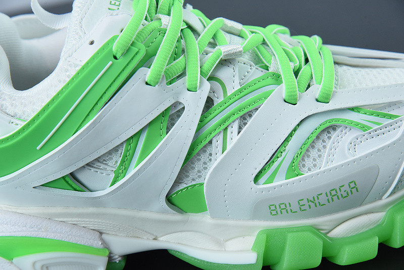bc track sneaker