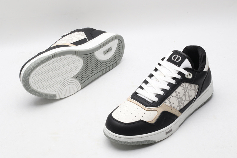 dio* sneaker