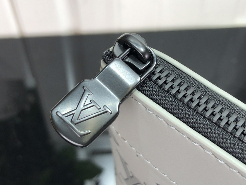 LVT PURSE