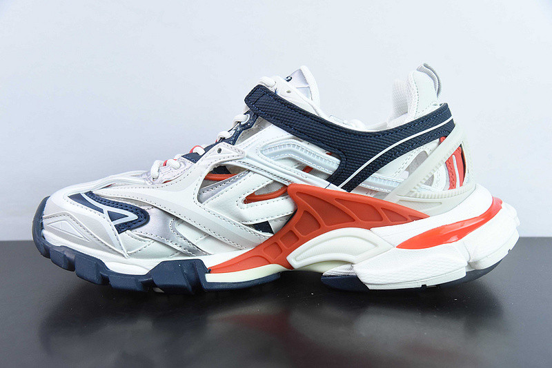 bc track sneaker