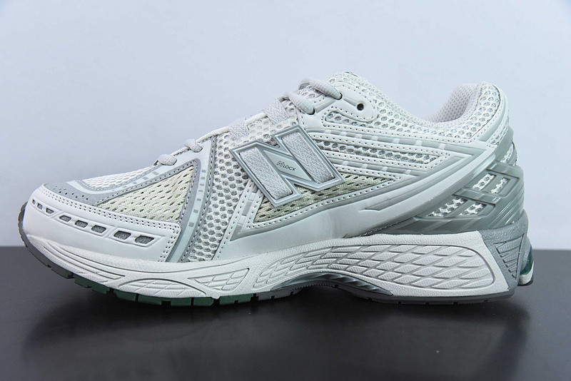 new balance sneaker
