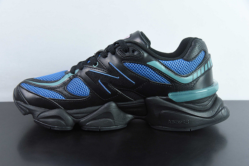 NEW BALANCE SNEAKER