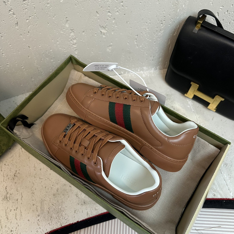 G*u*i sneaker
