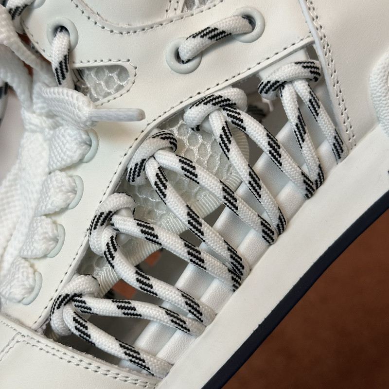 DIO* SNEAKER