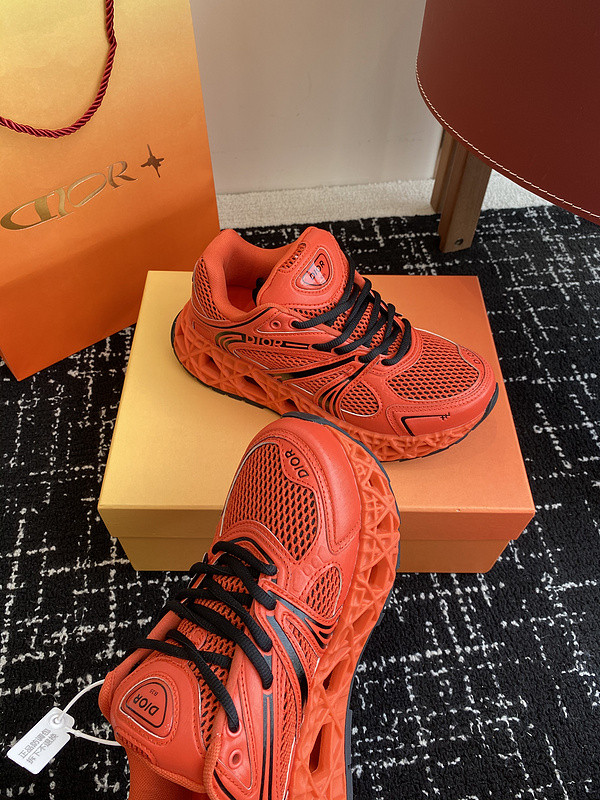 DIO* SNEAKER