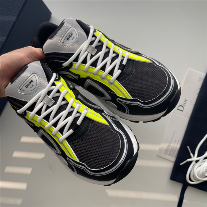 dio* sneaker