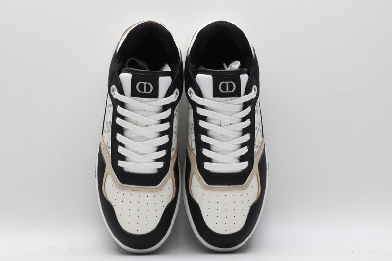 dio* sneaker