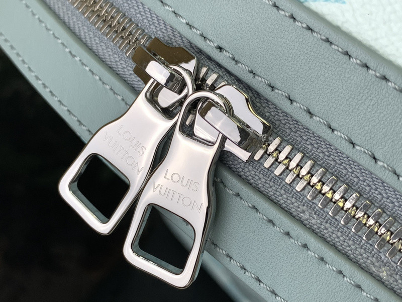 LVT PURSE