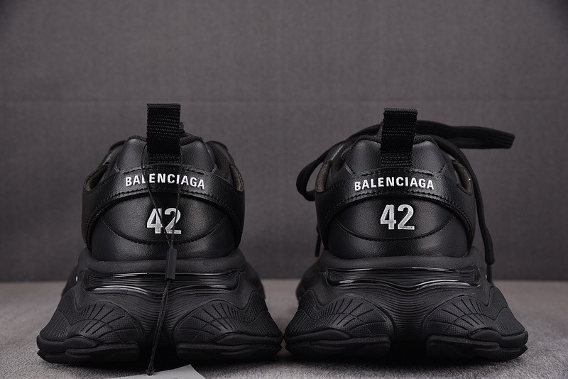 BC XL SNEAKERS