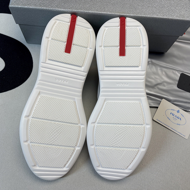 pr sneaker