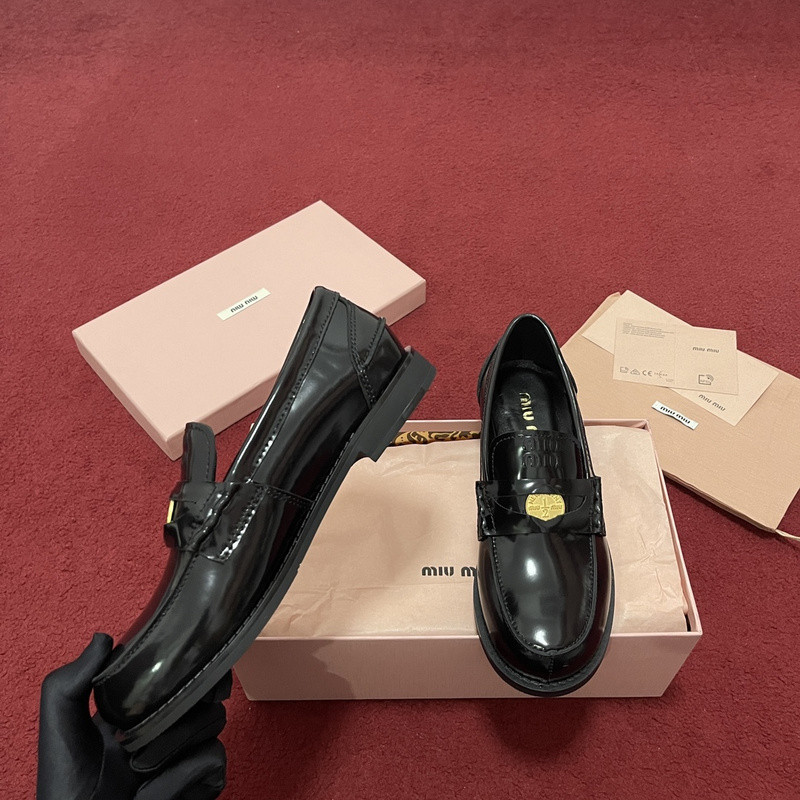 mIUMIU SNEAKER