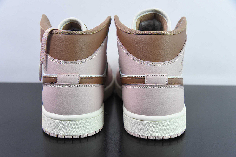 Air Jordan 1 Mid 