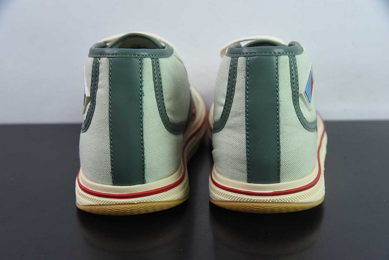 b0tte*a Ven*ta sneaker