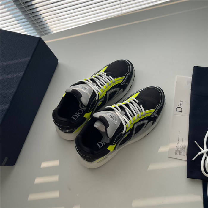 dio* sneaker