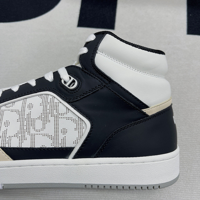 dio* sneaker