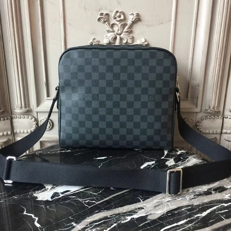 LVT PURSE