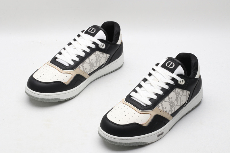 dio* sneaker
