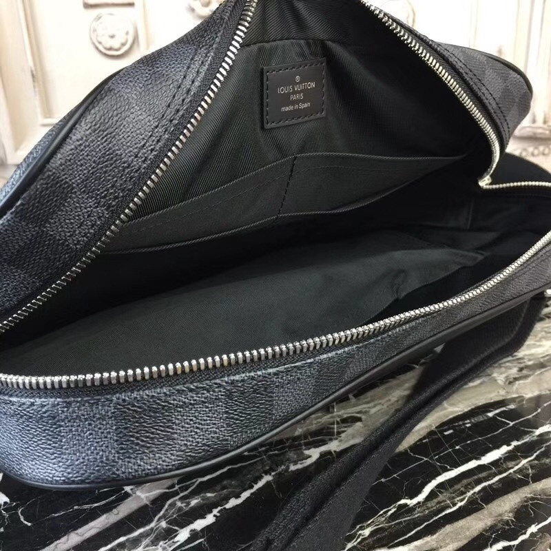 LVT PURSE