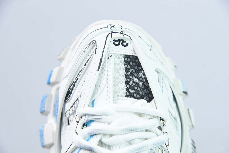 bc track sneaker
