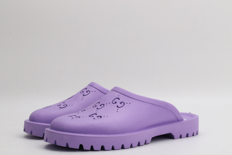 g*u*i sandals low